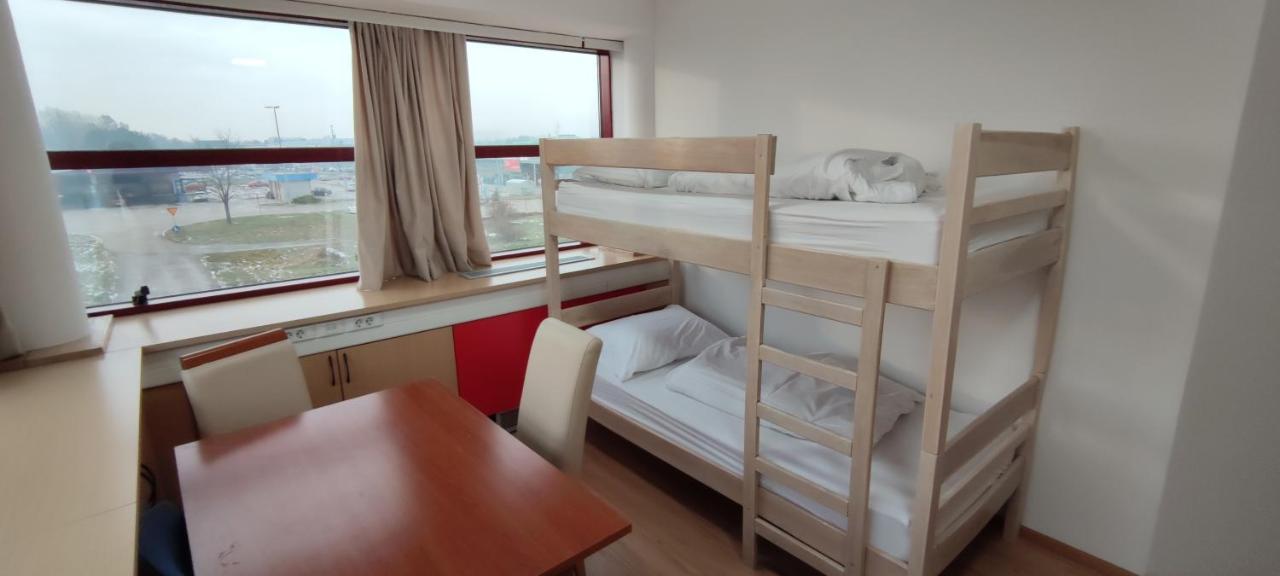 Hostel OmnibusČakovec エクステリア 写真