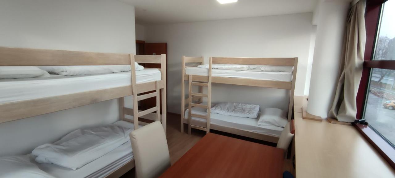Hostel OmnibusČakovec エクステリア 写真