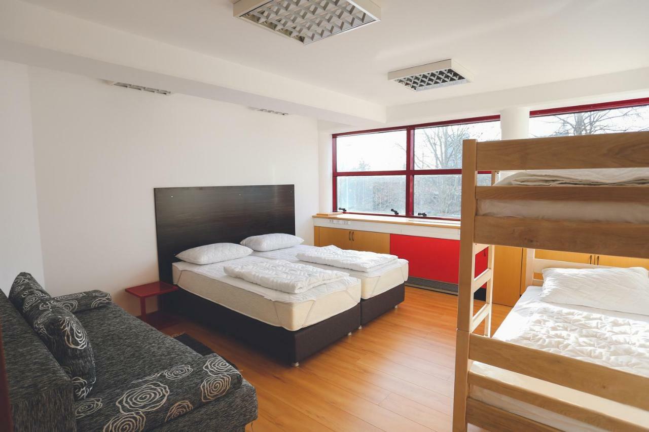 Hostel OmnibusČakovec エクステリア 写真