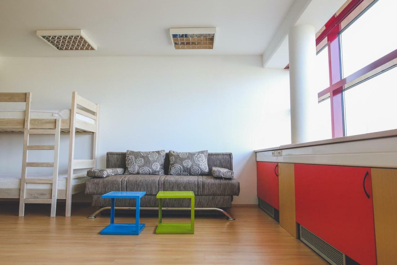 Hostel OmnibusČakovec エクステリア 写真