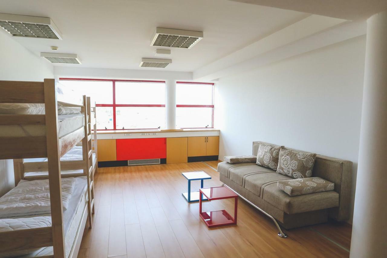 Hostel OmnibusČakovec エクステリア 写真