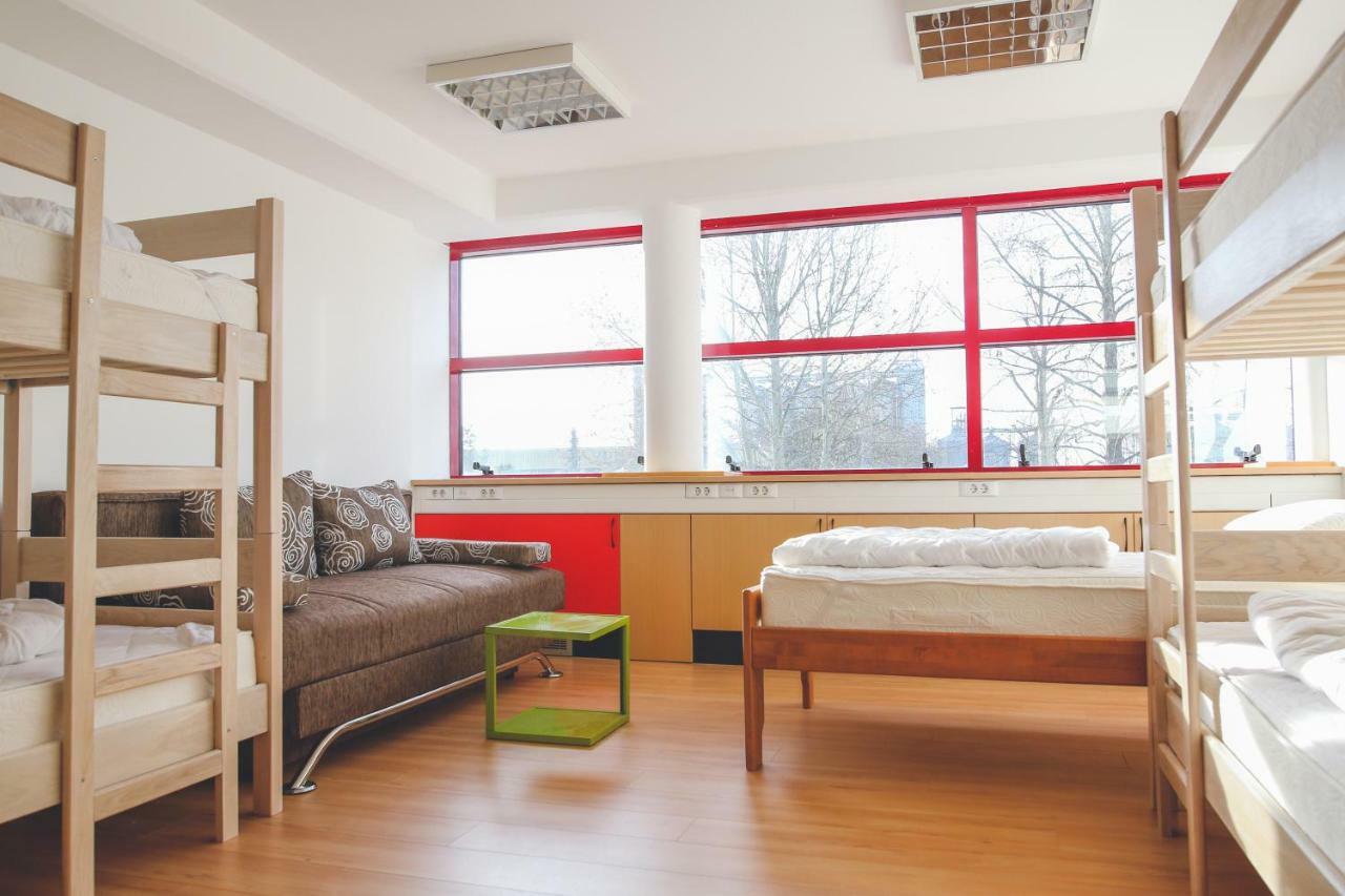 Hostel OmnibusČakovec エクステリア 写真