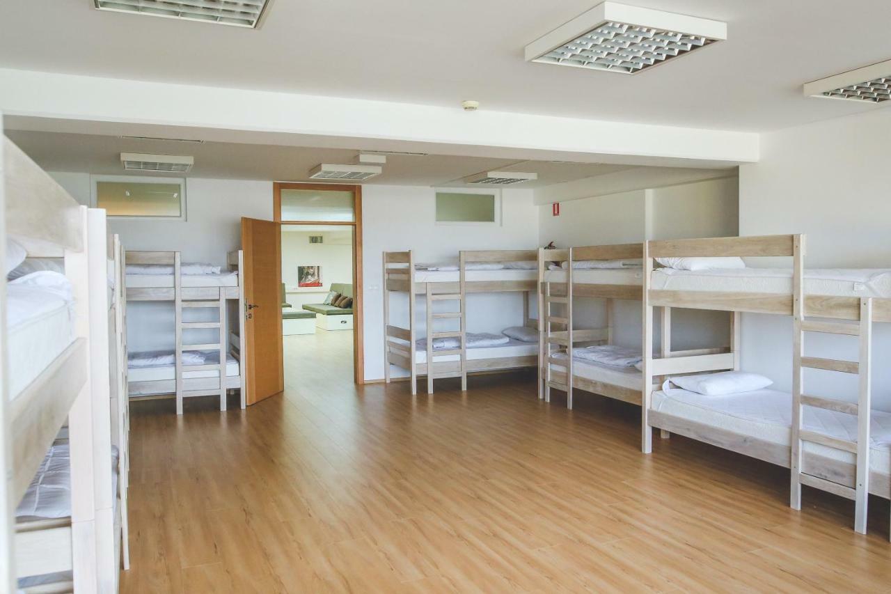 Hostel OmnibusČakovec エクステリア 写真
