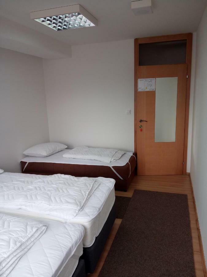 Hostel OmnibusČakovec エクステリア 写真
