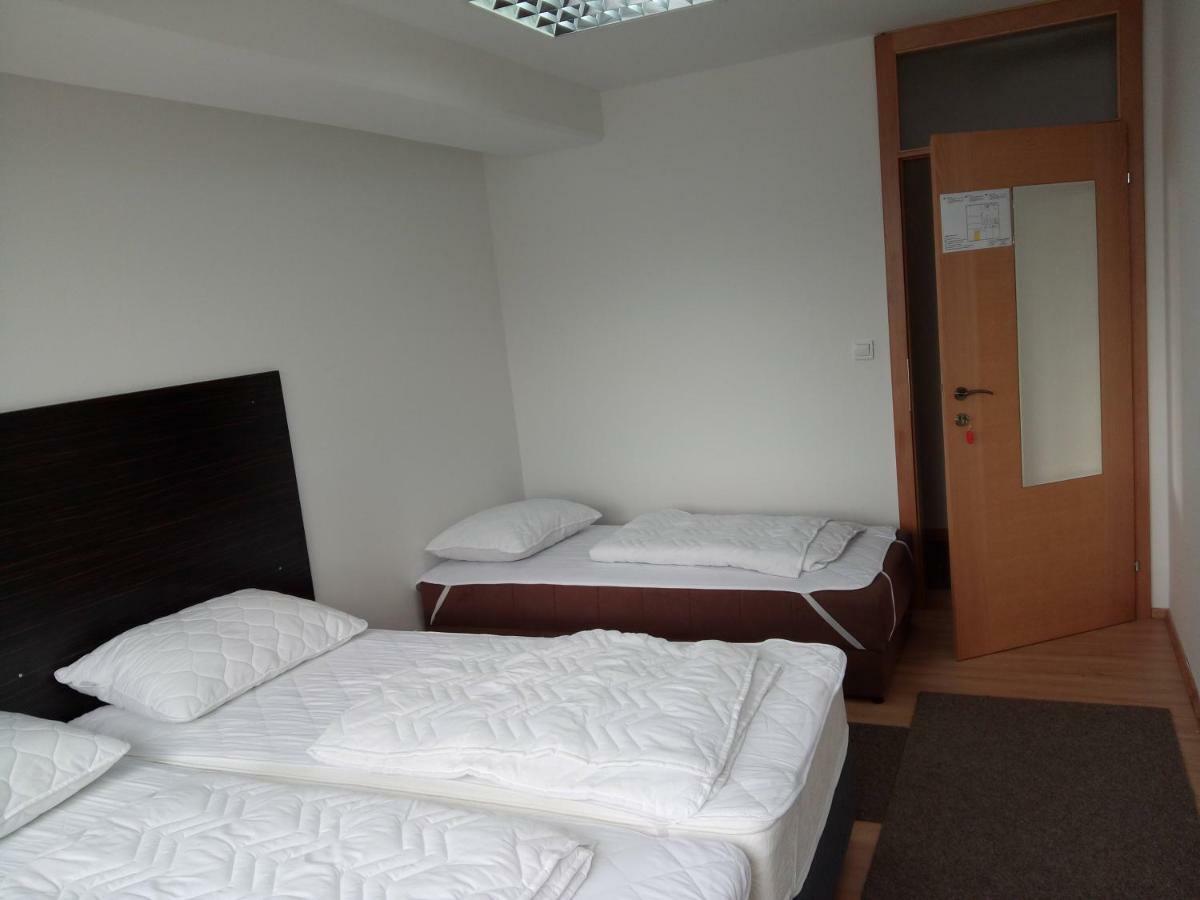 Hostel OmnibusČakovec エクステリア 写真